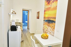 舒適公寓 | 私人廚房 | 電冰箱、烤箱、爐台、鍋具/餐盤/廚房用品