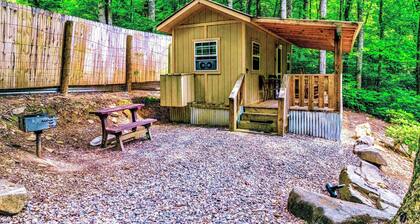 Fox Magdaline Mini Cabin at Panther Creek