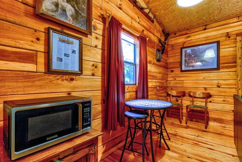 Wolf Ledge Cabin at Ponderosa