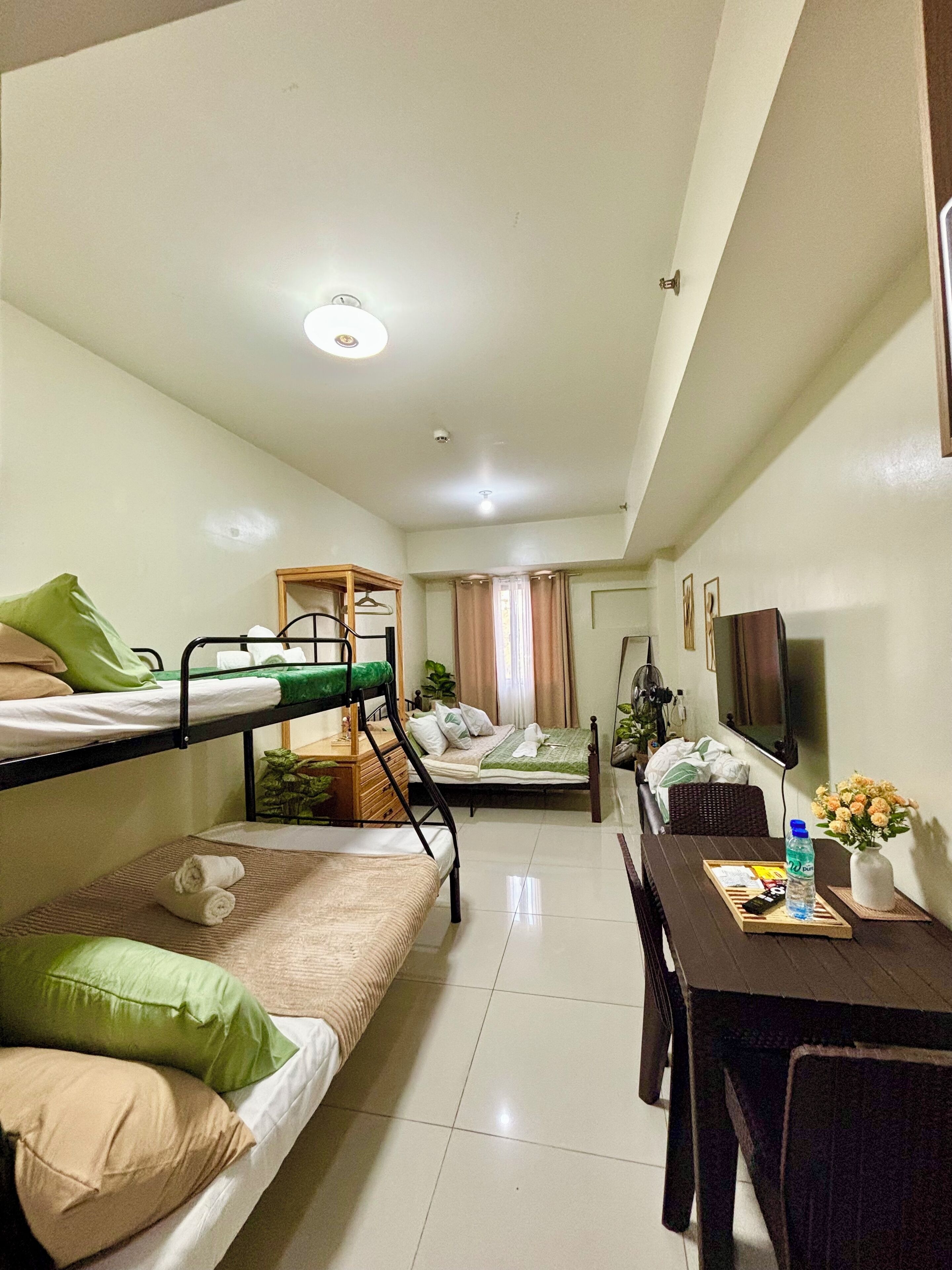 1 chambre, fer et planche à repasser, Wi-Fi gratuit, draps fournis