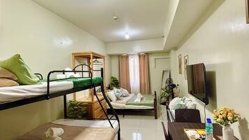 1 chambre, fer et planche à repasser, Wi-Fi gratuit, draps fournis