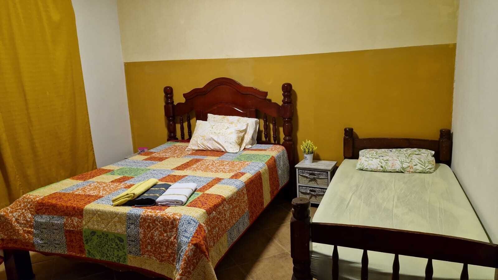 3 quartos, ferros/tábuas de passar roupa, Wi-Fi, roupa de cama