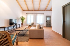 Comfort Cottage, River View | Living area - FINCA CONTRABANDO PARA GRUPOS (Sanlúcar de Guadiana)