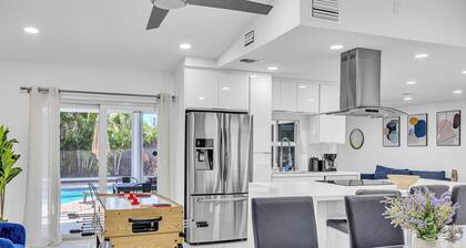 Wonderful Tropical Pool House In Delray Near Ocean - 3 Bedrooms - Private Pool