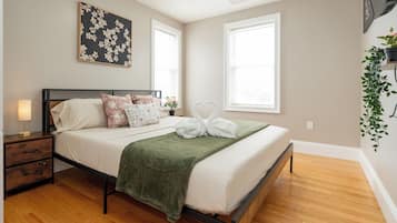 3 bedrooms, iron/ironing board, free WiFi, bed sheets