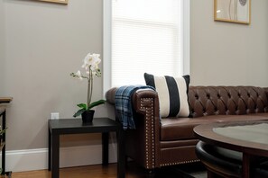 TV - 558/3 - 3BR Boston - Modern Nest near Franklin Park (Boston)