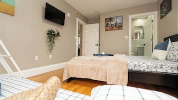 3 bedrooms, iron/ironing board, free WiFi, bed sheets