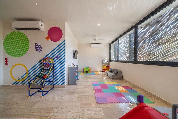 Children's area - Lux 2BR w/ Rooftop Pool + private balcony (Tulum)