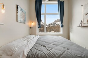 2 chambres, fer et planche à repasser, accès au Wi-Fi (inclus)