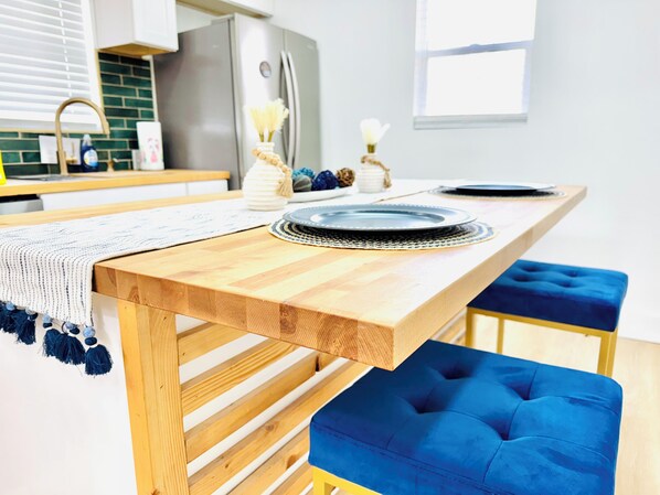 Microwave, oven, stovetop, dishwasher - Unique Spacious Bungalow (Indianapolis)