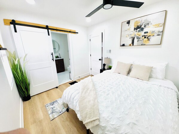 2 bedrooms, iron/ironing board, WiFi, bed sheets