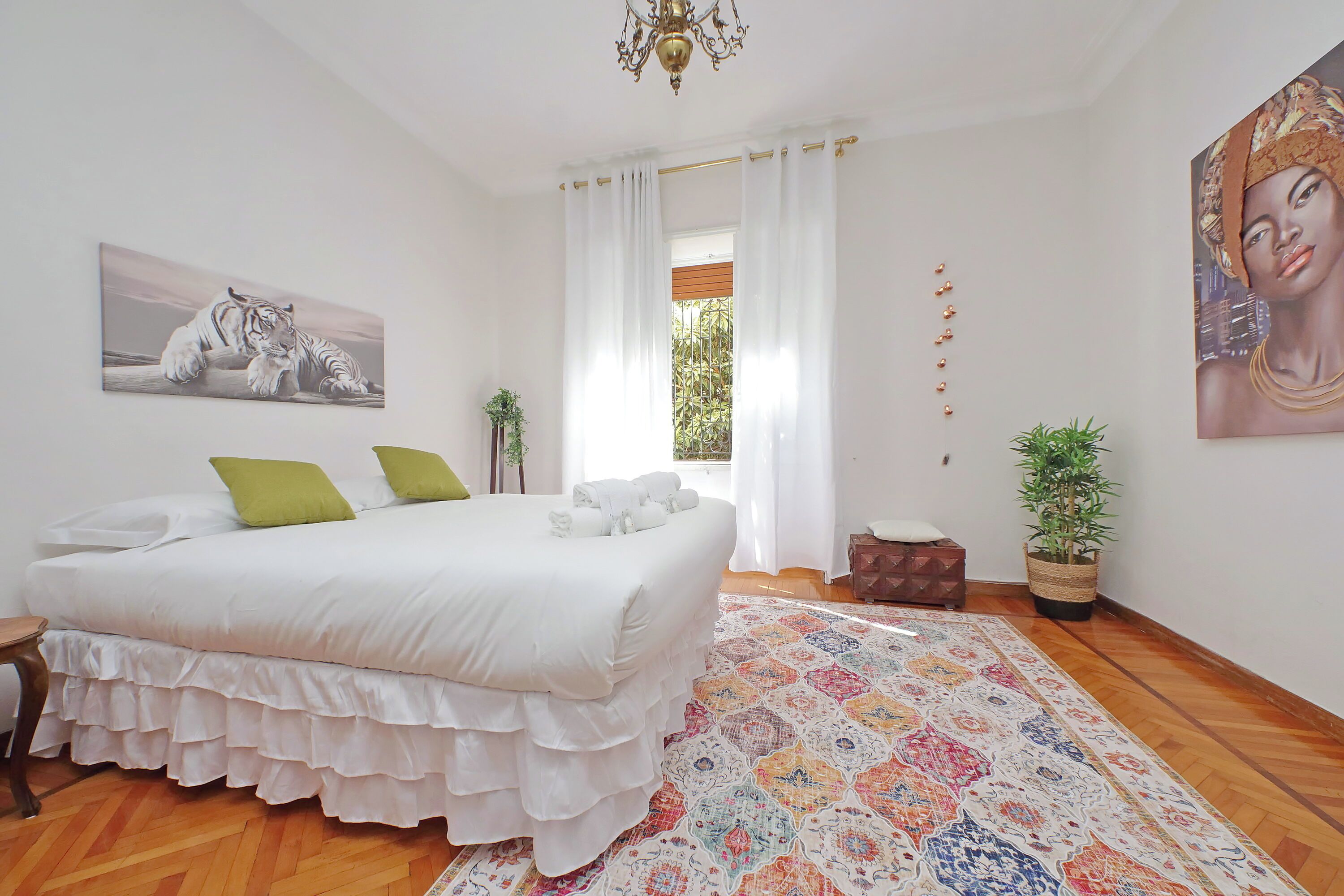 4 chambres, fer et planche à repasser, Wi-Fi gratuit, draps fournis