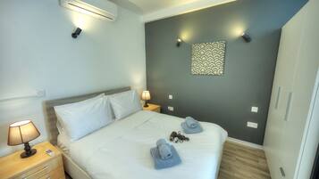 1 slaapkamer, een strijkplank/strijkijzer, gratis wifi, beddengoed