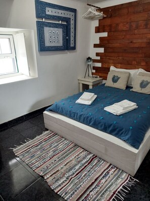 1 bedroom, iron/ironing board, travel cot, free WiFi - Charming 1-bedroom apartment in amazing Angra do Heroísmo with WiFi (Angra do Heroísmo)