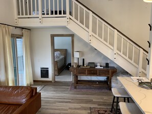 4 chambres, fer et planche à repasser, lit parapluie, Wi-Fi gratuit