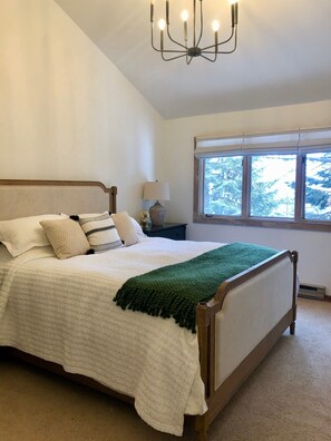 4 chambres, fer et planche à repasser, lit parapluie, Wi-Fi gratuit