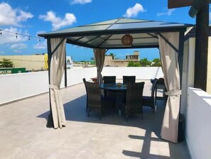 Outdoor dining - Affordable suite Private bathroom Air conditioning (Cancún)