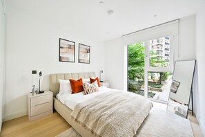 2 bedrooms, iron/ironing board, Internet, bed sheets