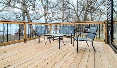 2 Bedroom Cottage #1: Willow Bay