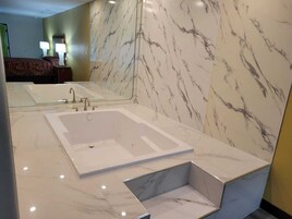 Suíte lua de mel | Banheira de hidromassagem