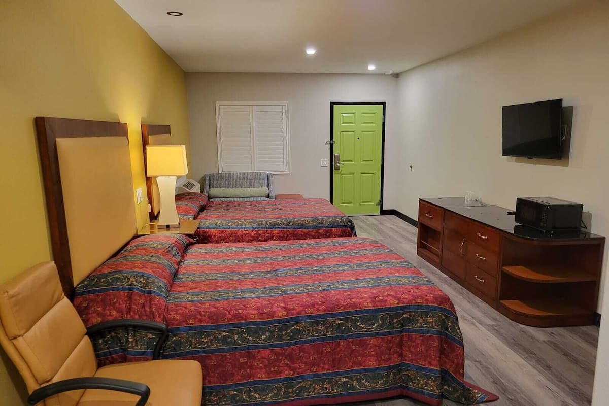1 habitación, escritorio y wifi gratis