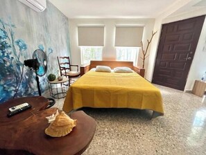 1 bedroom, WiFi, bed sheets - Affordable bedroom, private bathroom, air conditioning (Cancún)