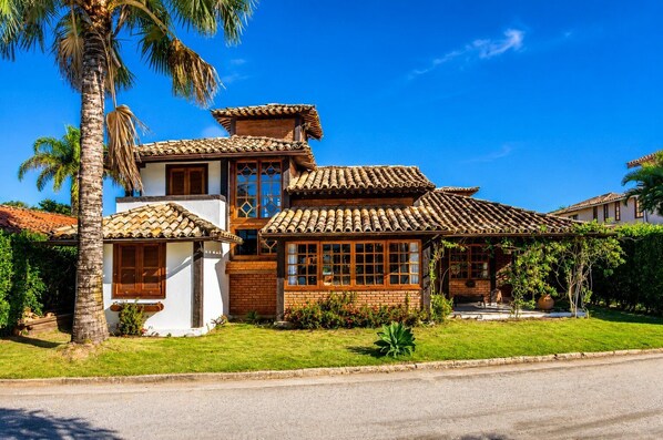 Villa | Exterior
