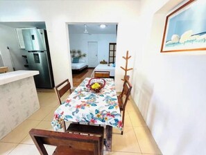 Dining - Complete and affordable house in Cancun: Casa Rosada. (Cancún)