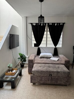 2 bedrooms, iron/ironing board, WiFi, bed sheets - Stylish apartment in laurels, premium location! (Medellín)