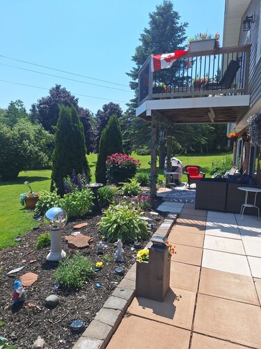 Beautiful, cozy, spacious suite located central PEI. 3 bedrooms 4 beds. 