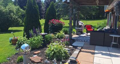 Beautiful, cozy, spacious suite located central PEI. 3 bedrooms 4 beds.