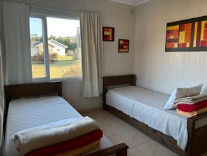 Standard Cabin, Garden View | 1 bedroom, free cribs/infant beds, free WiFi, bed sheets