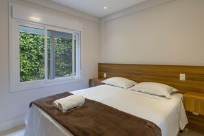 Deluxe House, 4 Bedrooms, Air conditioning | 4 bedrooms, individually decorated, individually furnished