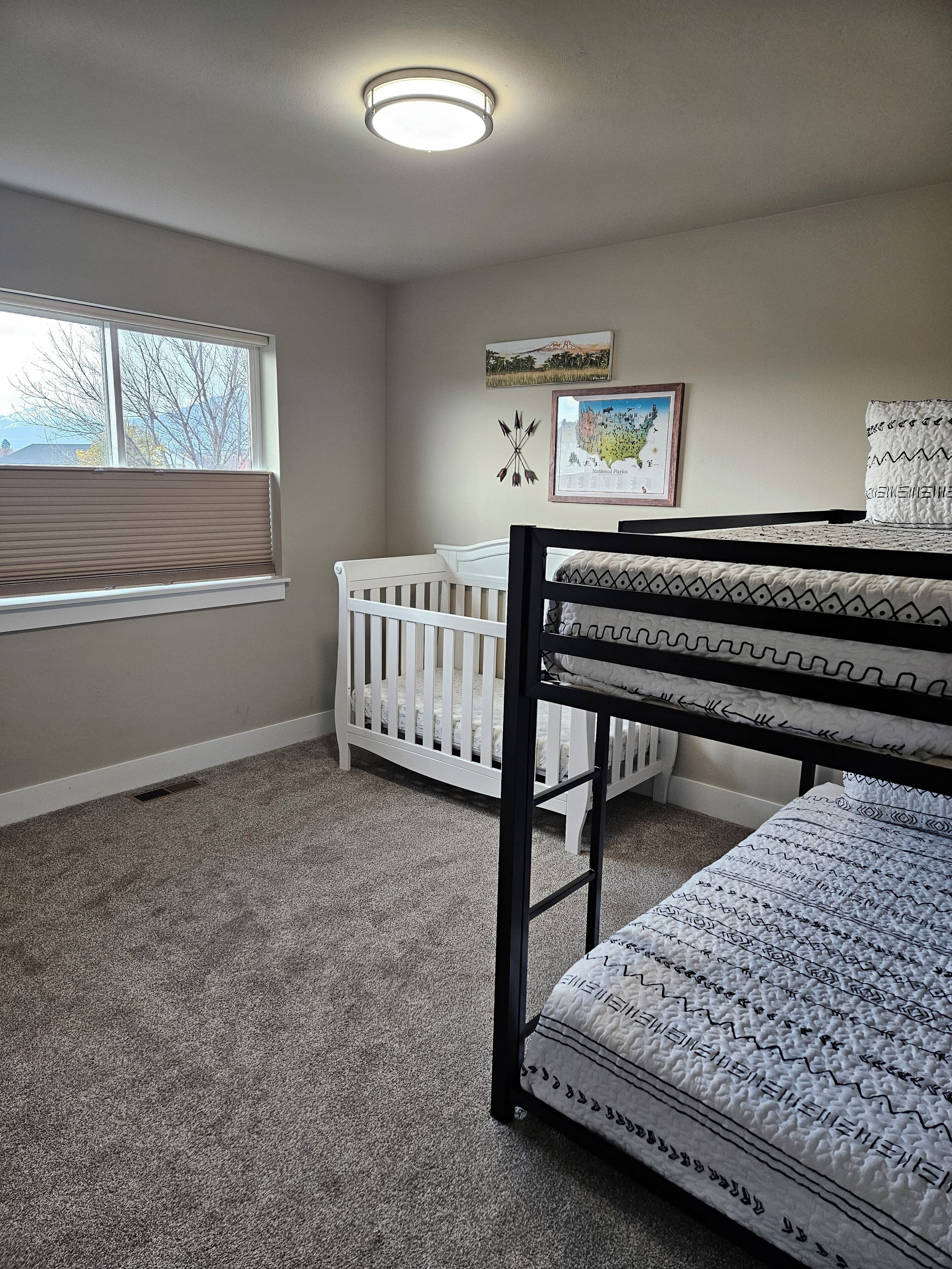 3 bedrooms, desk, travel cot, free WiFi