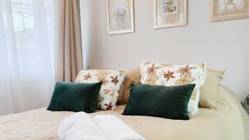 1 bedroom, WiFi, bed sheets