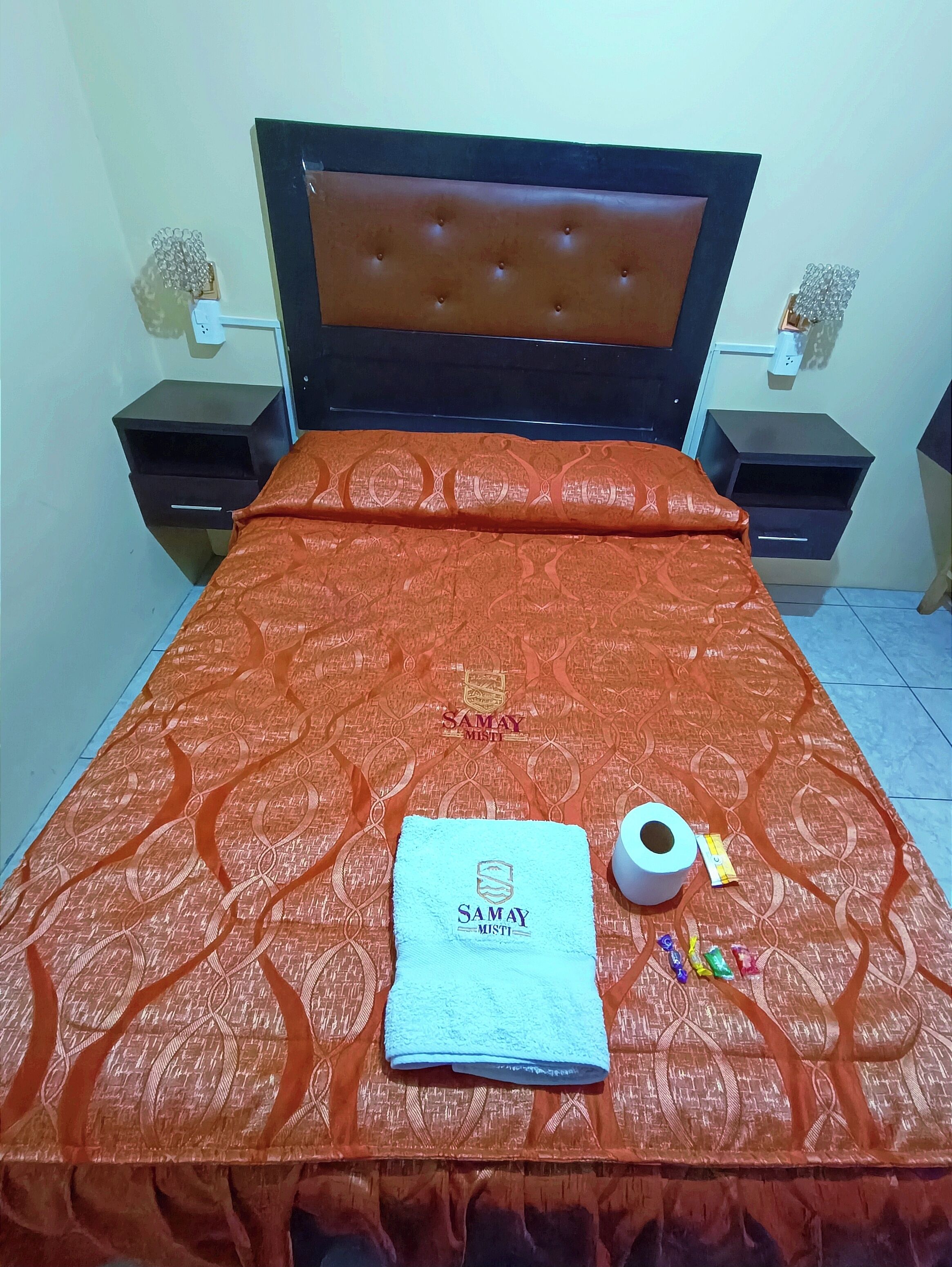 Bàn, khu vực làm việc phù hợp cho laptop 