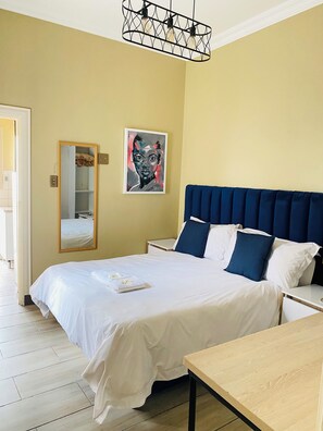 Apartemen Mewah | Meja kerja, ruang kerja ramah laptop, dan Wi-Fi gratis
