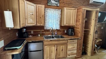 Fridge, microwave, coffee/tea maker, toaster