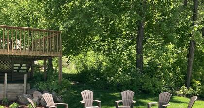 Balsam Lake Cabin and Pickleball Retreat