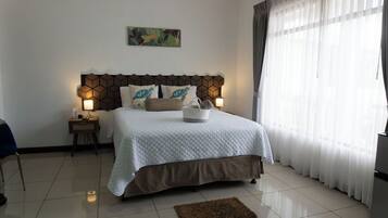 Deluxe Double Room Single Use, 1 Queen Bed with Sofa bed, Non Smoking, Private Bathroom
