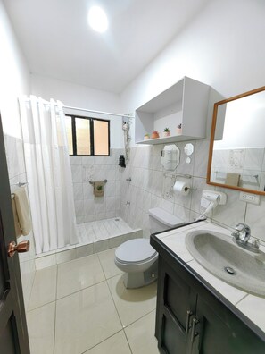 Executive-Einzelzimmer, 1 Doppelbett, Nichtraucher, Klimaanlage | Badezimmer