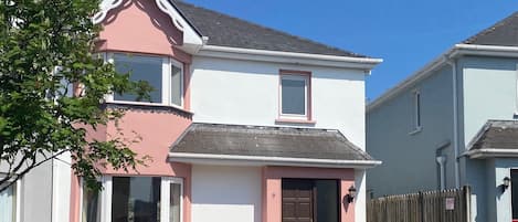 3 bedrooms