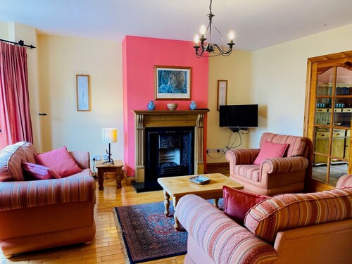 Convenient Spacious 3 Bedroom Home in Kenmare Town
