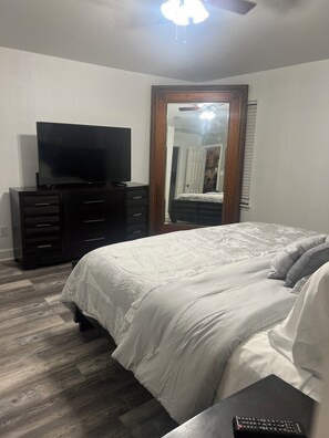 3 chambres, fer et planche à repasser, Wi-Fi, literie fournie