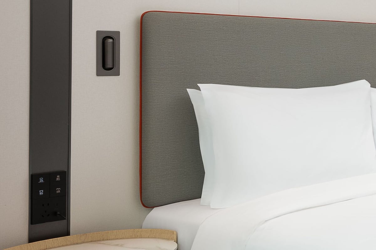 Ropa de cama de alta calidad, cubrecamas y escritorio