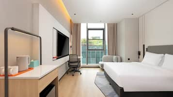 1 King Standard Extra Floor Space