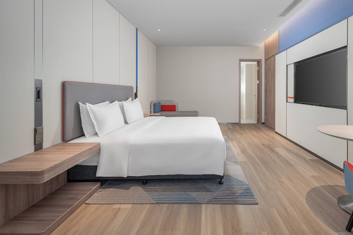 Habitación estándar, 1 cama de matrimonio grande, vistas a la montaña | Ropa de cama de alta calidad y edredones de plumas