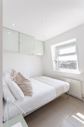 1 chambre, fer et planche à repasser, Wi-Fi gratuit, draps fournis