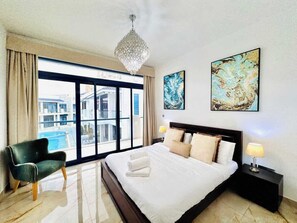 5 bedrooms, iron/ironing board, WiFi