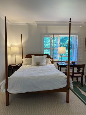 2 bedrooms, bed sheets